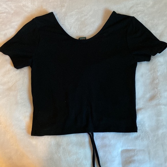 Black v neck crop top - Picture 7 of 7